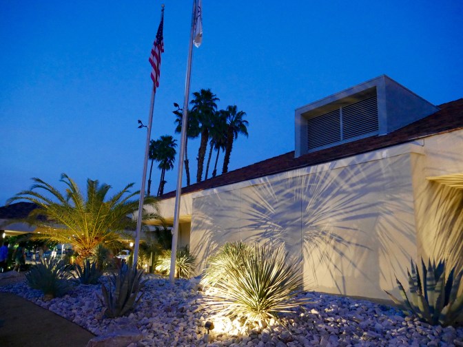 palm springs hilton evening travelnerdplans